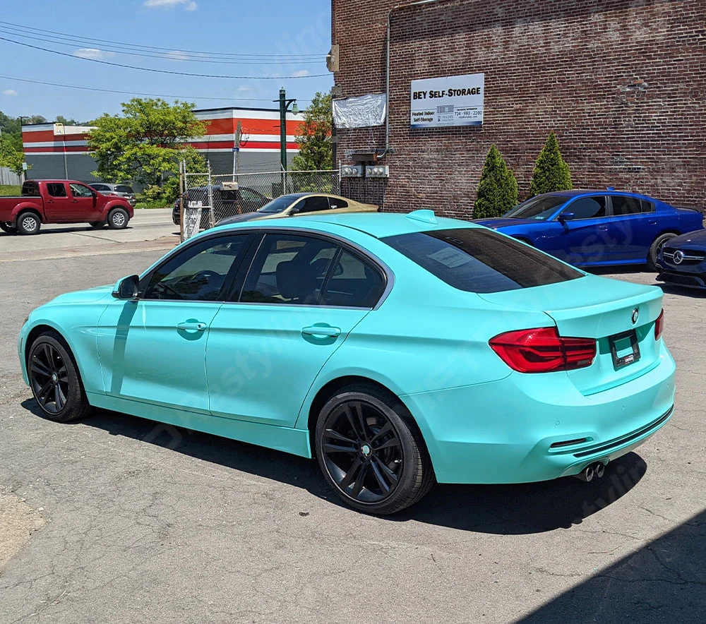 Gloss Tiffany Blue
